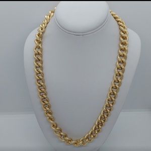 Vintage gold tone textured chunky link necklace
